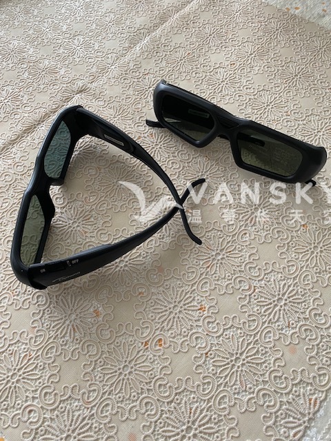 250217113650_3D GLASSES 2.jpg